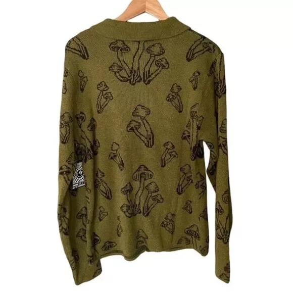 Men’s Super Massive Green Mushroom Sweater- Medium new w/tags - Picture 2 of 6